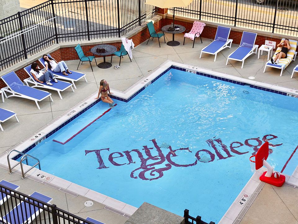 Tenth & College Horizons Apartments photo 12
