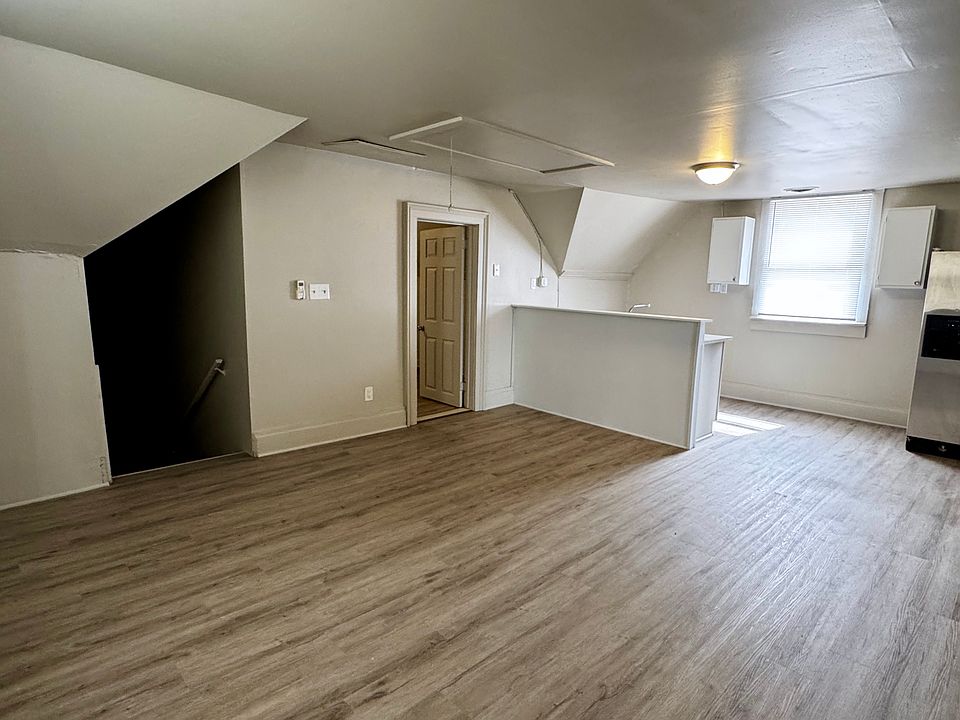 1001 Edgar St Unit B