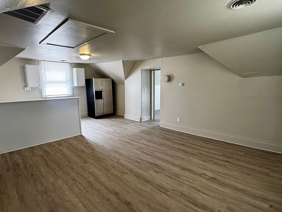 1001 Edgar St Unit B photo 2