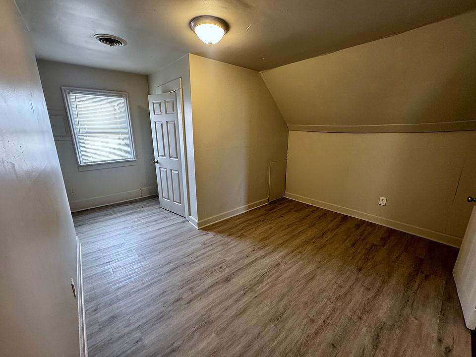 1001 Edgar St Unit B photo 3