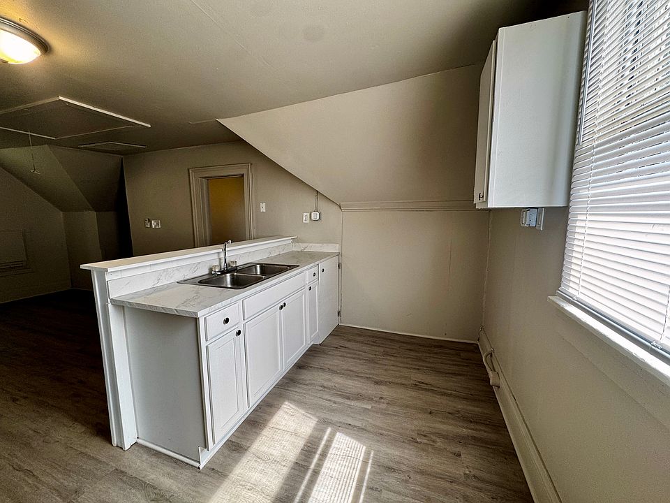 1001 Edgar St Unit B photo 7