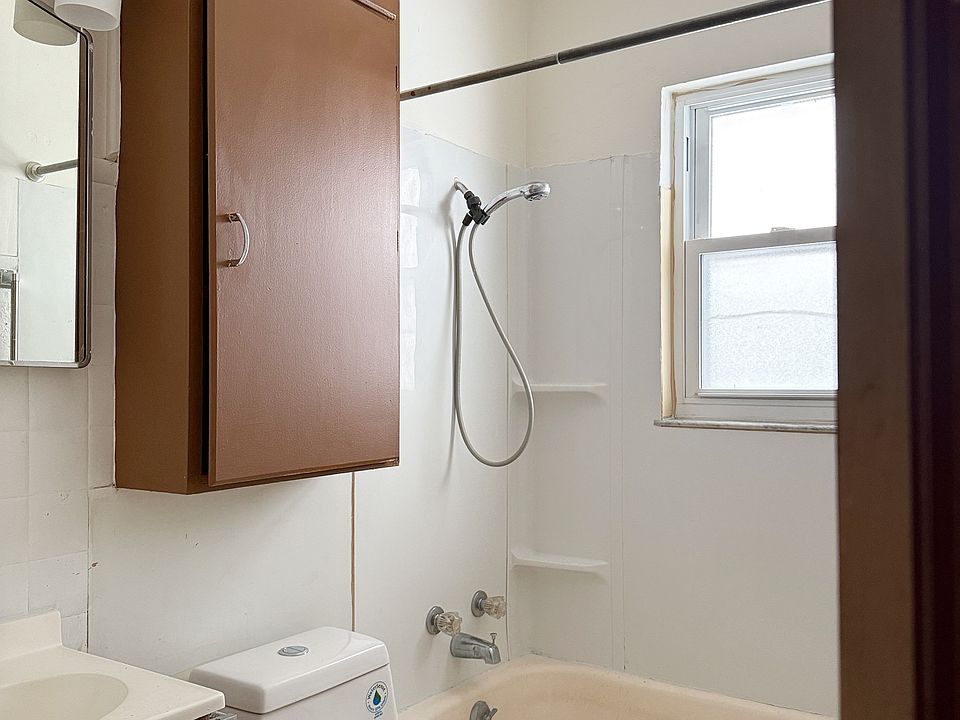 1341 E Illinois St #1341 photo 6