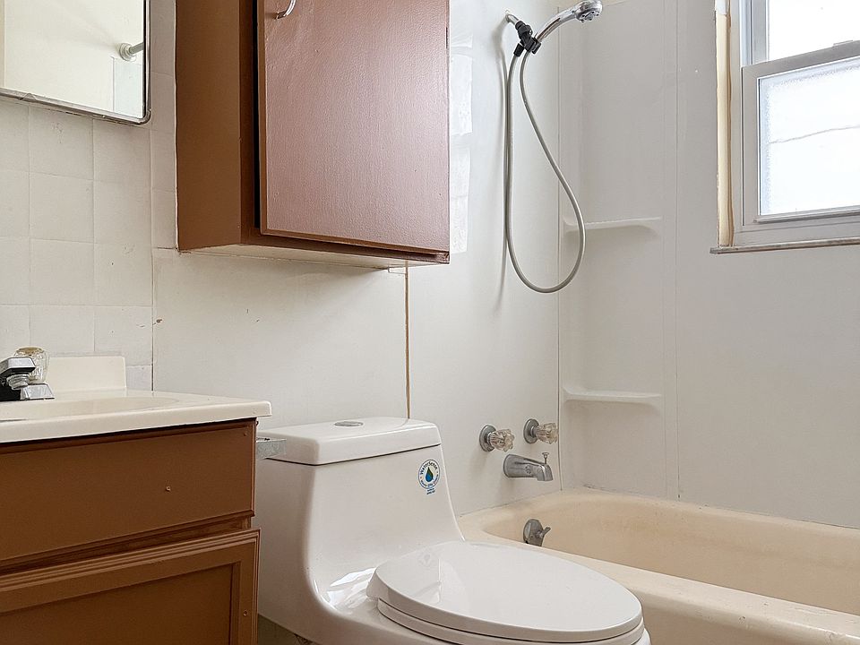 1341 E Illinois St #1341 photo 7