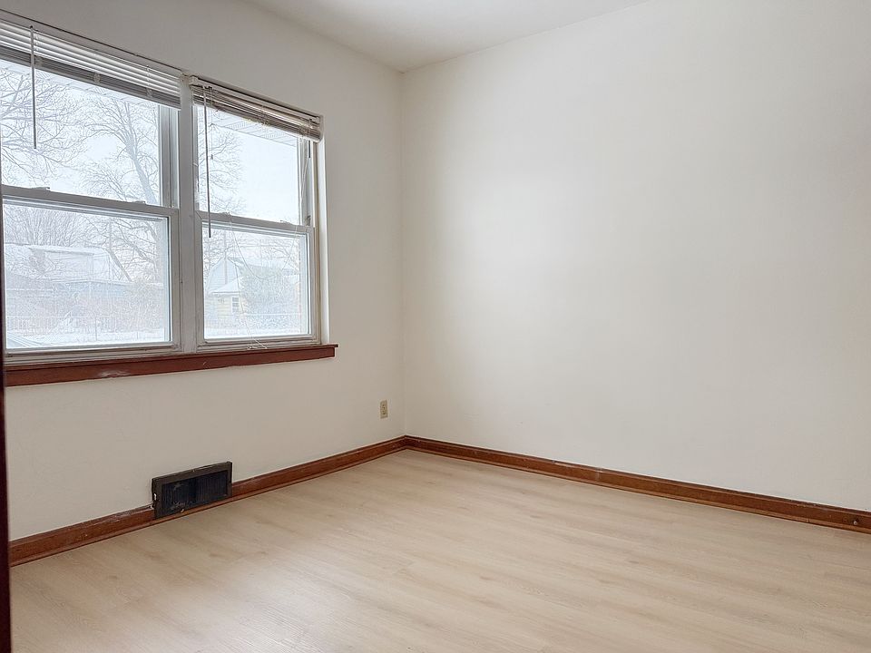 1341 E Illinois St #1341 photo 9
