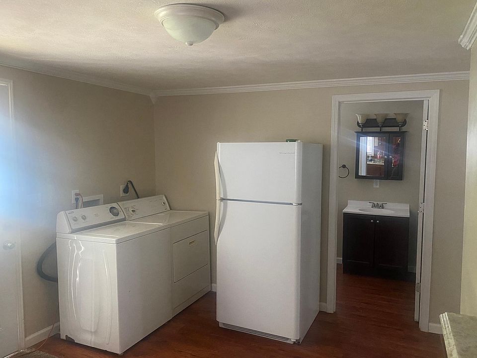 2511 Rheinhardt Ave photo 9