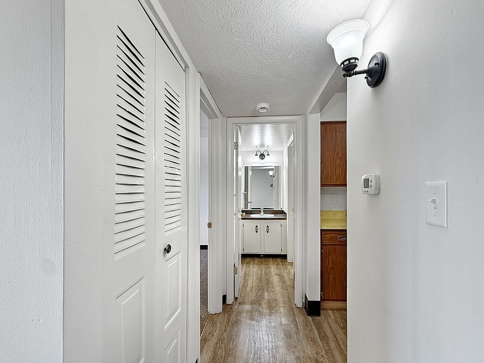 5560 E Virginia St photo 10