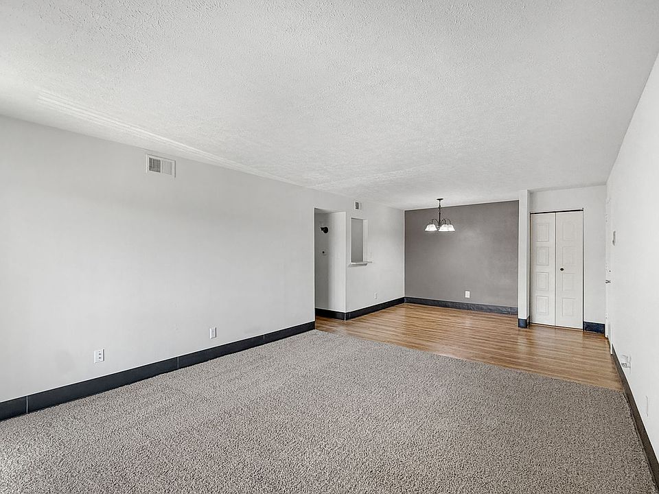 5560 E Virginia St photo 5