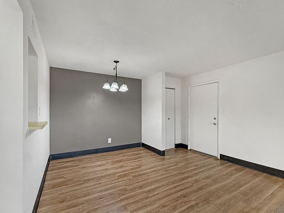5560 E Virginia St photo 7