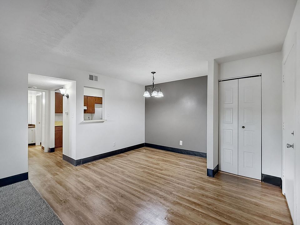 5560 E Virginia St photo 8