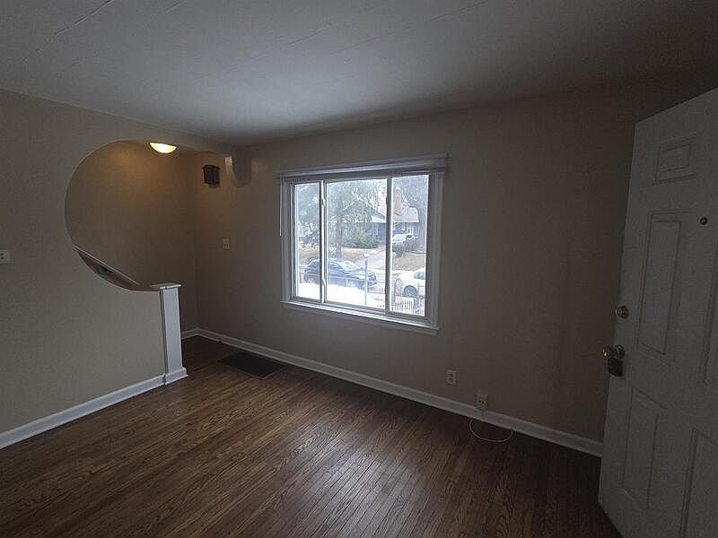 1519 W 28th St photo 2