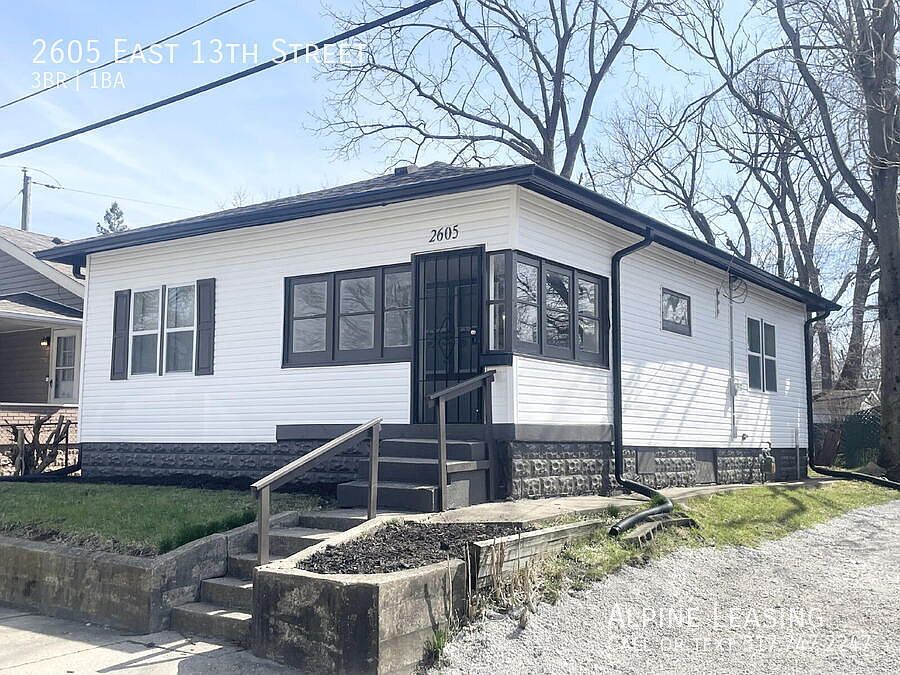 2605 E 13th St photo 1