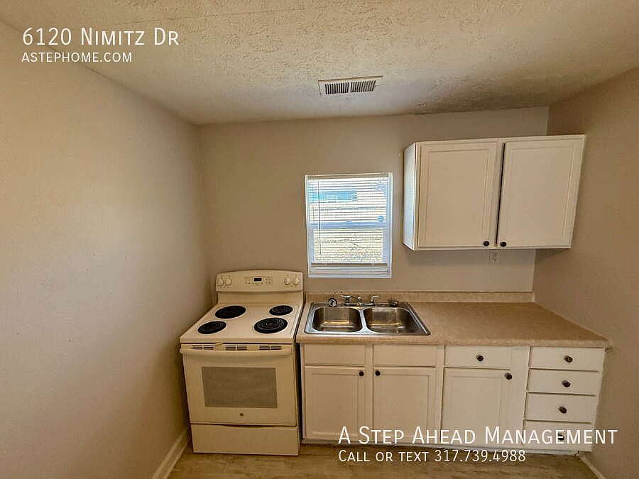 6120 Nimitz Dr photo 3