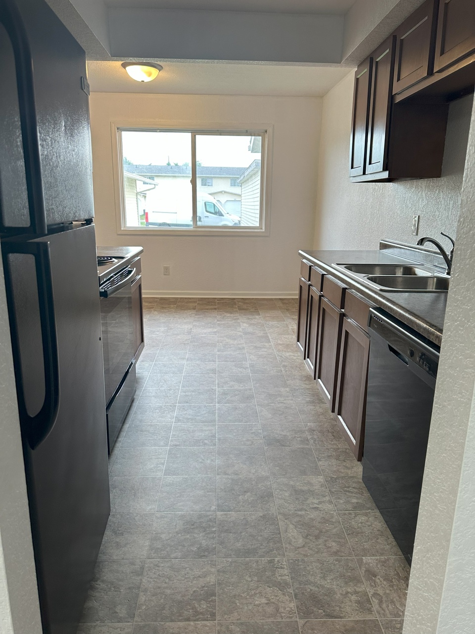 1005 N Lincoln St photo 3
