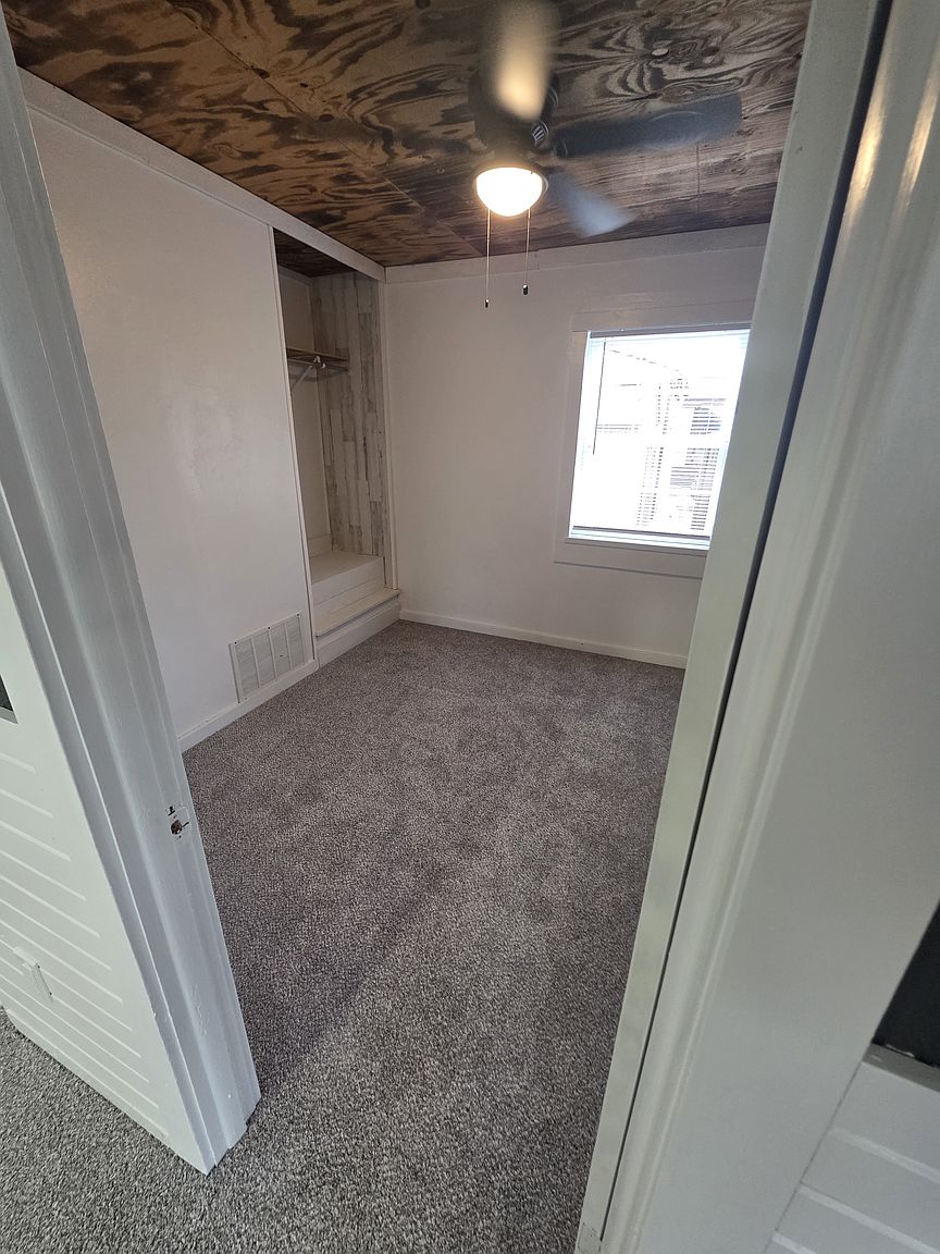 60 N Godfroy St photo 7